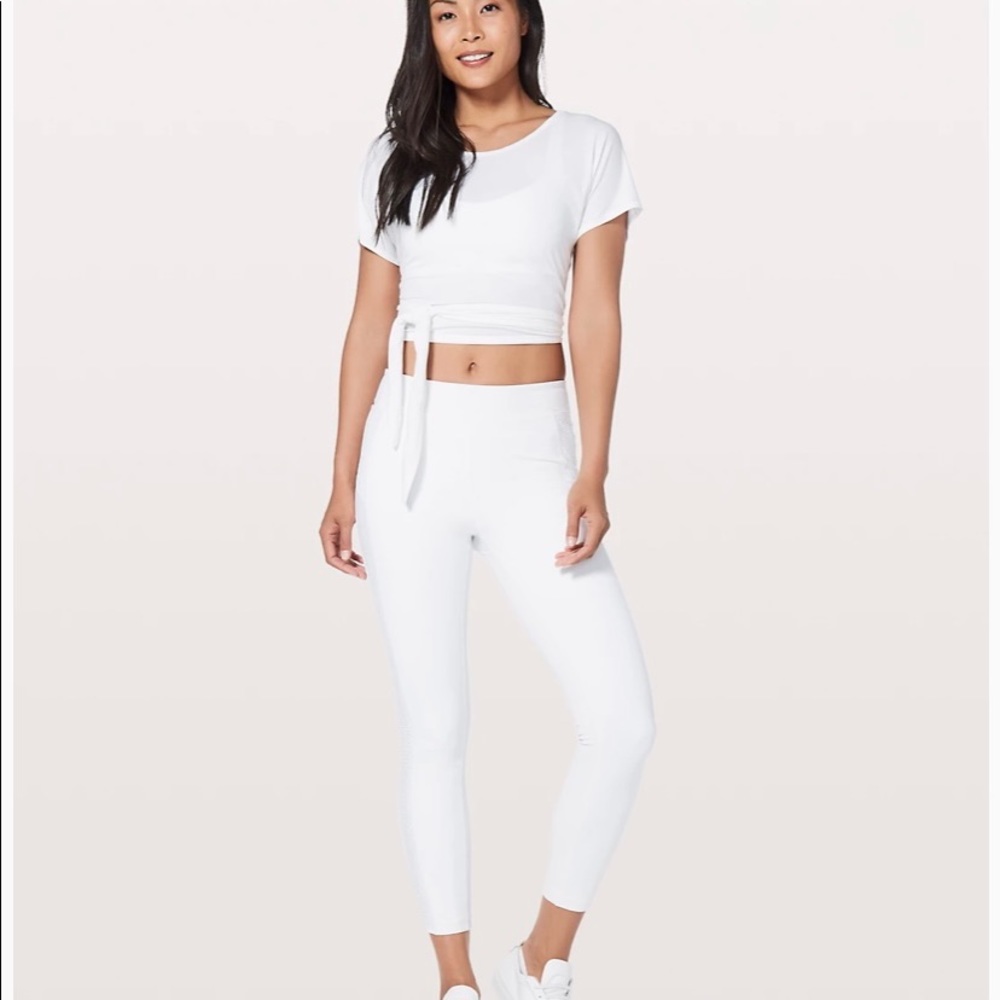 White Lululemon leggings
